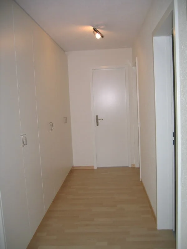 Appartement lumineux 4.5 pièces avec balcon et belle vue à Uetendorf