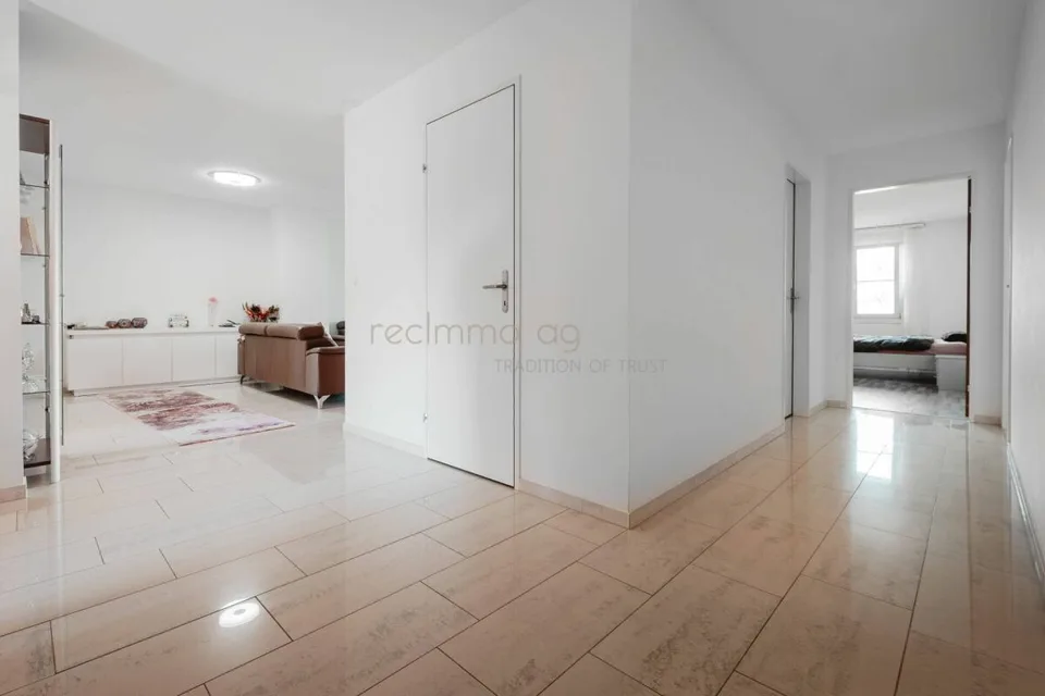 Attraktive 4.5-Zimmer-Eigentumswohnung und Balkon in Cham – Foto 10 von 13