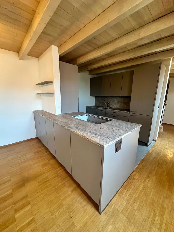 Appartamento mansardato ristrutturato di 3,5 locali - cucina nuova