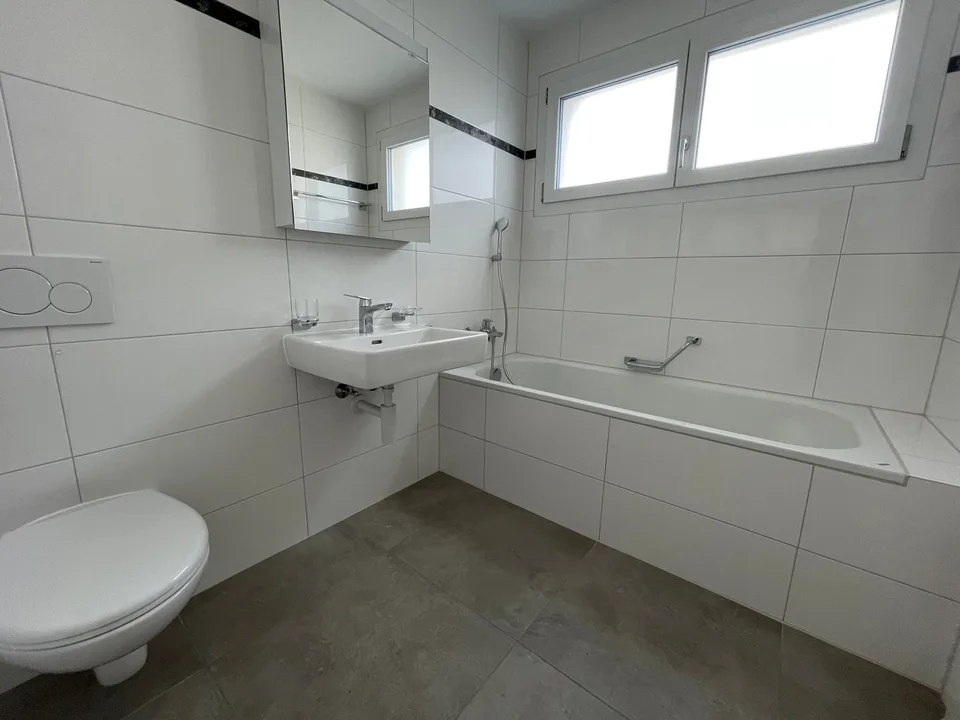 Wohnung mit 4.5 Zimmern im 3. Stock
