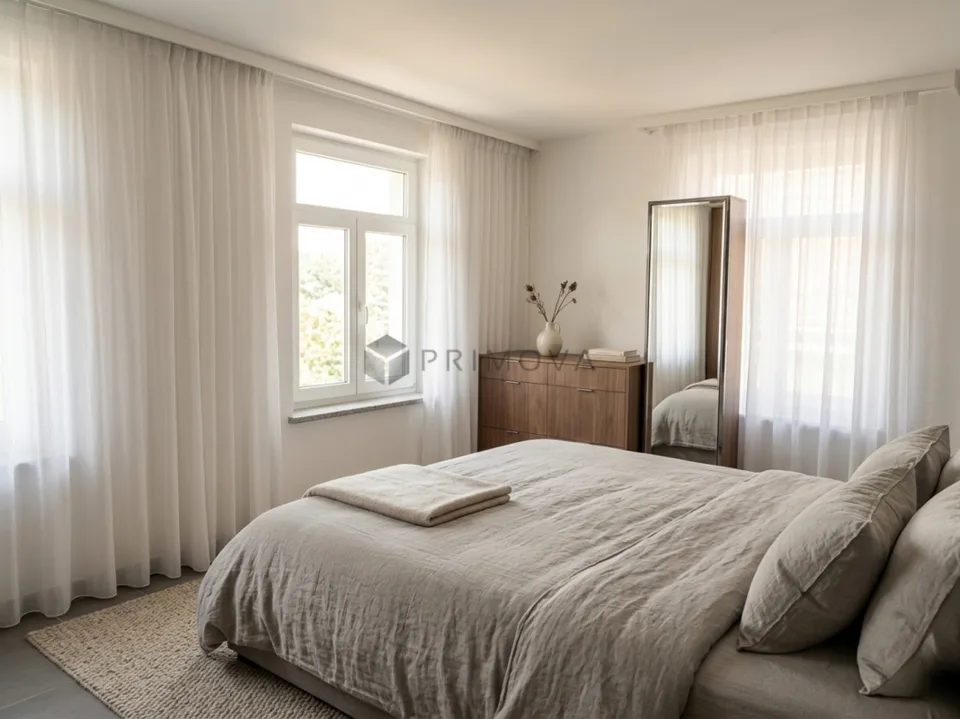 Maison d'angle attrayante avec deux unités résidentielles - idéale pour les familles ou les investisseurs – photo 14 sur 20
