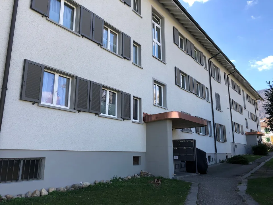 Helle 3.5-Zimmer-Wohnung mit Balkon - neue Küche
