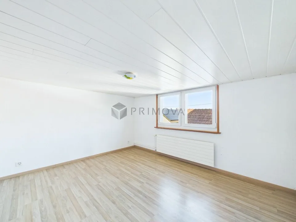 Charme trifft Potenzial: Ihr grosszügiges Familienglück mit Option zur Neuentwicklung – Foto 6 von 19