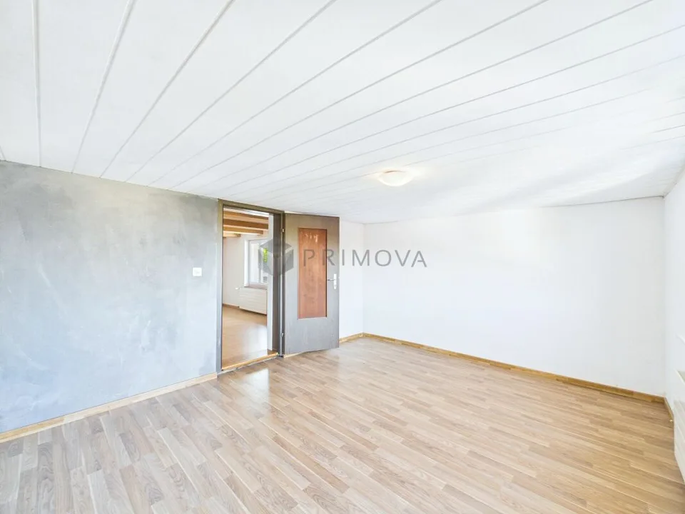 Charme trifft Potenzial: Ihr grosszügiges Familienglück mit Option zur Neuentwicklung – Foto 7 von 19