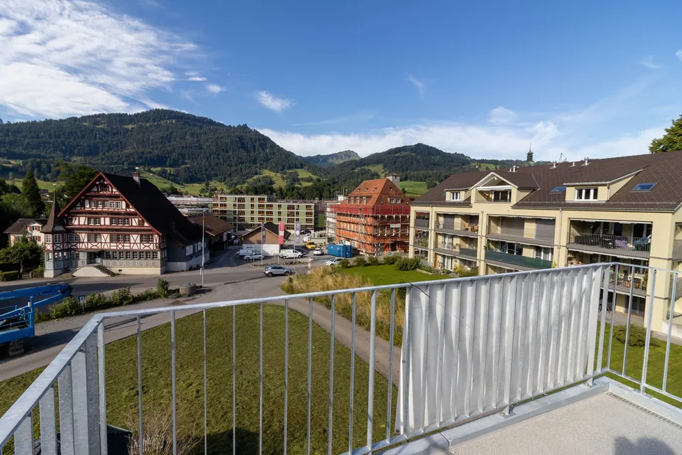 Appartement moderne 3.5 pièces en mansarde dans un quartier calme à Nesslau
