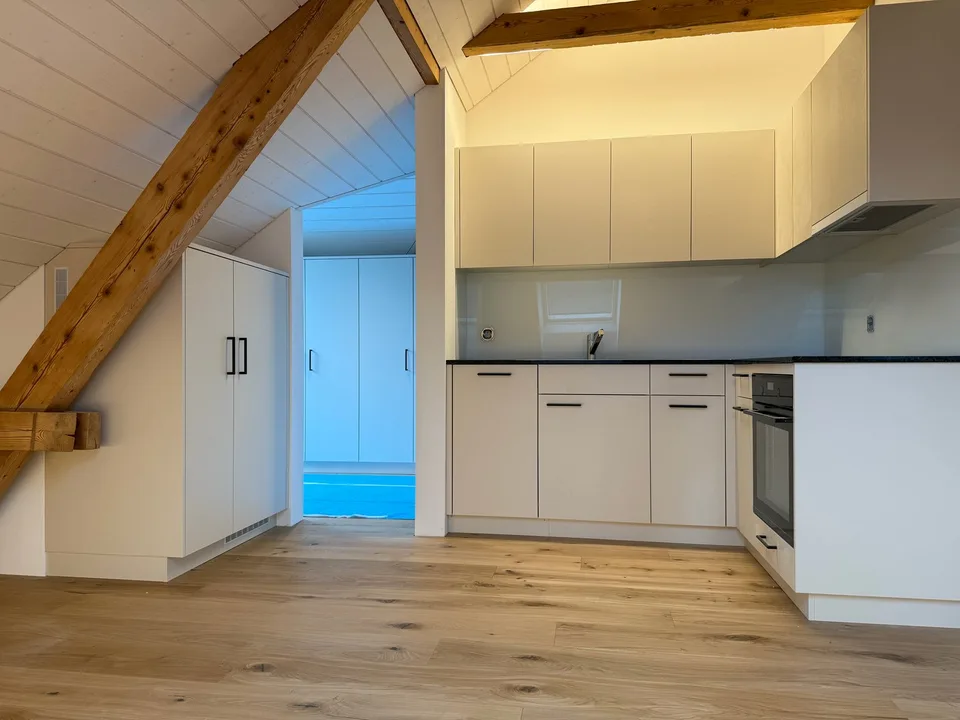 Moderne 3.5-Zimmer-Dachwohnung an ruhiger Lage in Nesslau – Foto 7 von 12