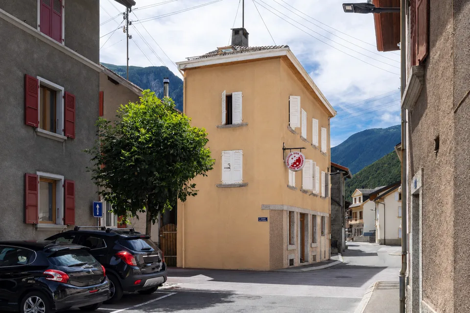 Petit immeuble de rendement entièrement loué à 20 minutes de Verbier