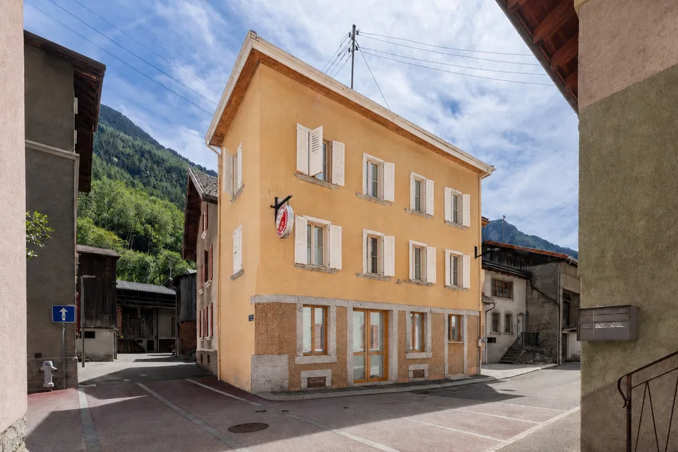 Petit immeuble de rendement entièrement loué à 20 minutes de Verbier