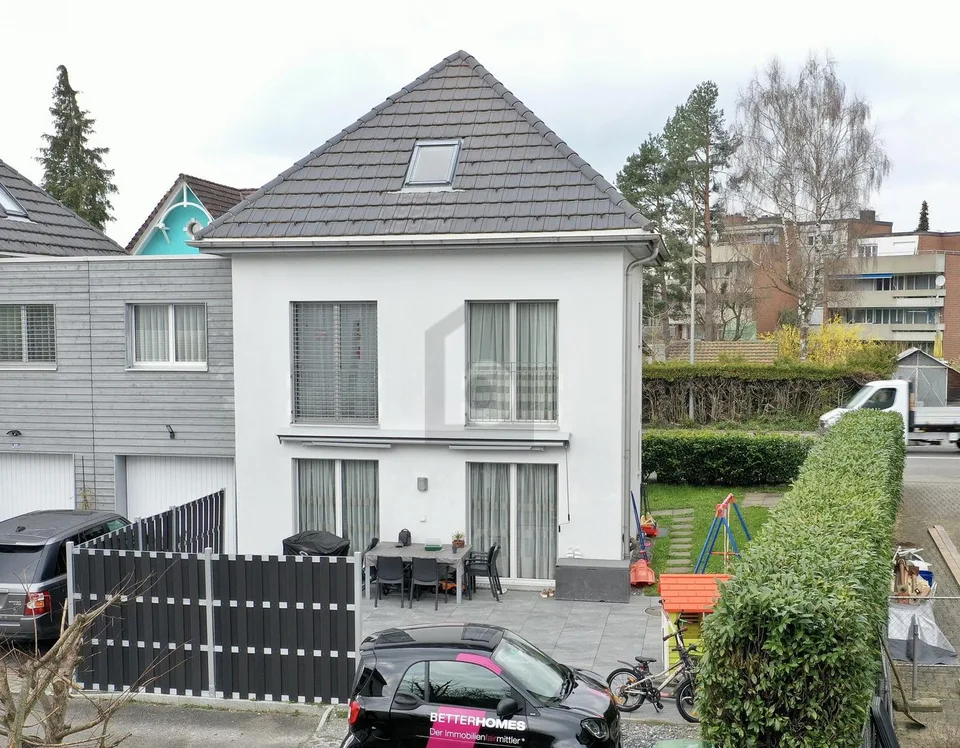 FAMILIENFREUNDLICH MIT CHARME IN ZENTRALER LAGE