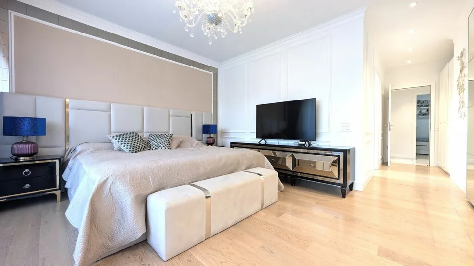 Prestigioso Attico mit geräumigen Räumen und drei Panoramabalkonen – Foto 10 von 19