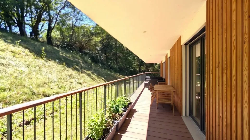 Luminoso appartamento con giardino e ampia terrazza