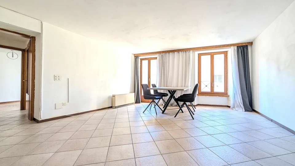 Atmosfera unica con camino e layout personalizzabile