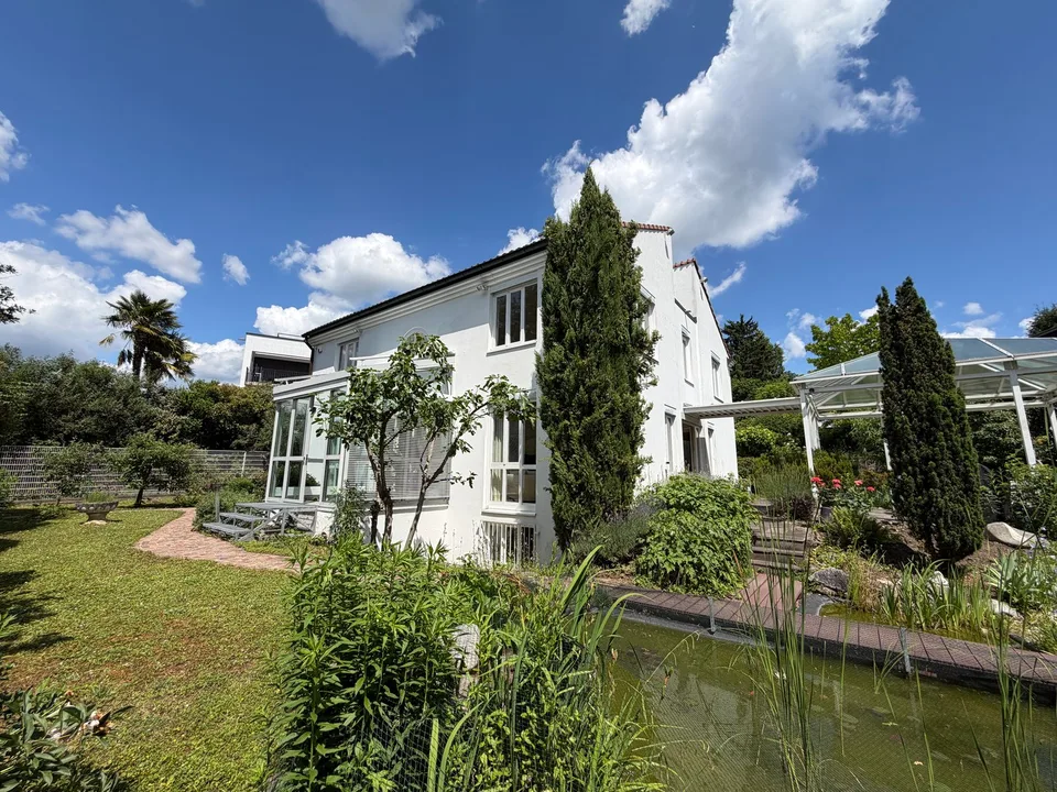 Exklusive Architektenvilla in Panoramalage am Leuselhardt auf Traumgrundstück mit Garage, Wärmepumpe