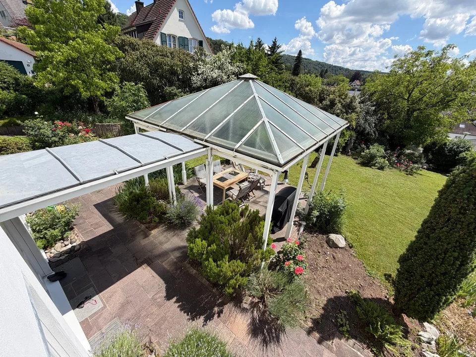 Villa d'architecte exclusive dans un emplacement panoramique sur Leuselhardt avec un terrain de rêve, garage et pompe à chaleur