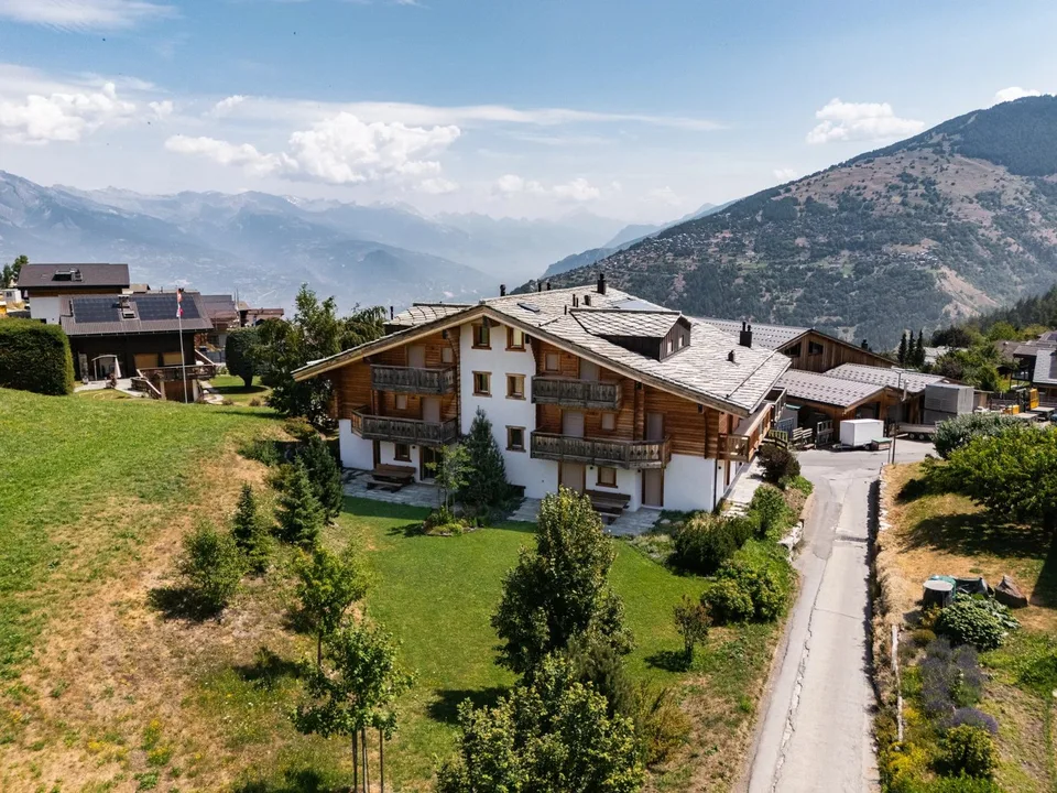 Appartamento elegante di 3,5 locali con balcone nel cuore di Nendaz – foto 10 di 11