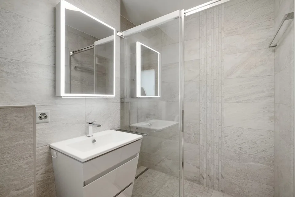 Appartamento elegante di lusso 4,5 locali con terrazza, giardino privato e vista panoramica sulle Alpi – foto 6 di 13