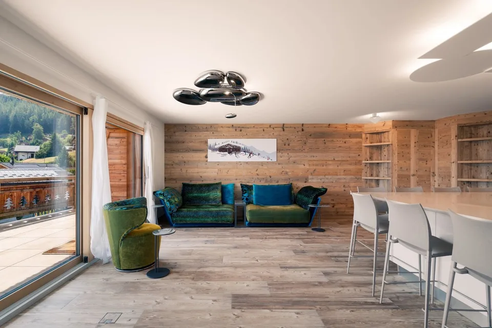 Elegant High-End 4.5-Room Apartment with Terrace, Private Garden and Panoramic Alpine Views