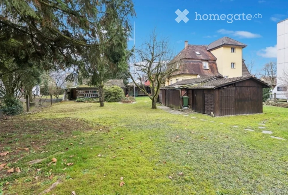 Charmantes 4.5-Zimmer-Doppelhaus mit grossem Garten an ruhiger Lage in Brugg