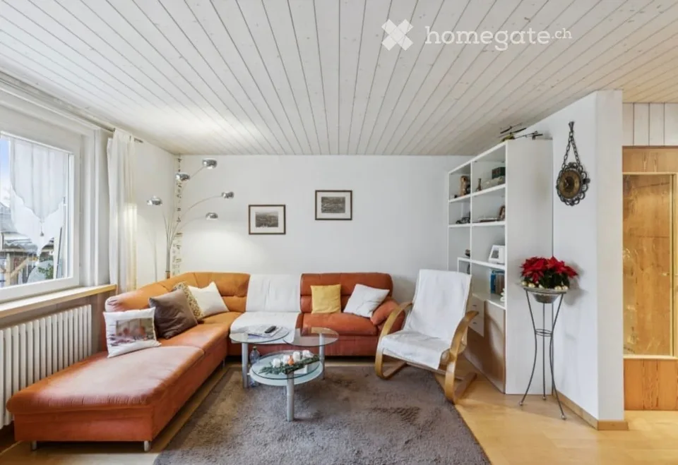 Charmantes 4.5-Zimmer-Doppelhaus mit grossem Garten an ruhiger Lage in Brugg