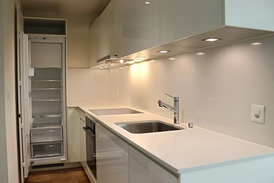 Bright 4.5-room apartment with spacious bathroom and modern amenities