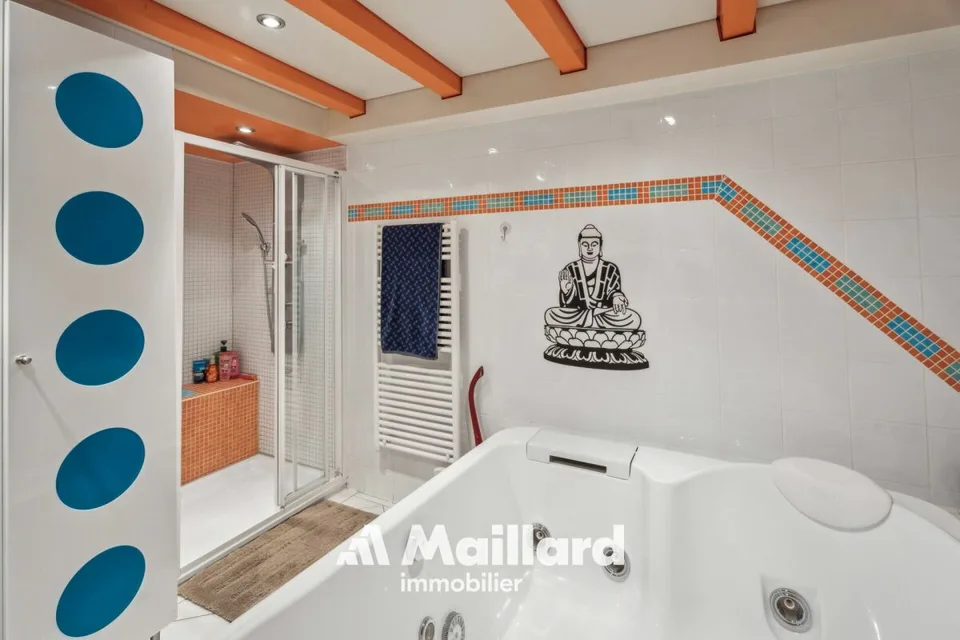 Bonvillars - Authentique 6.5 pièces de 200 m² avec balcon – photo 8 sur 18