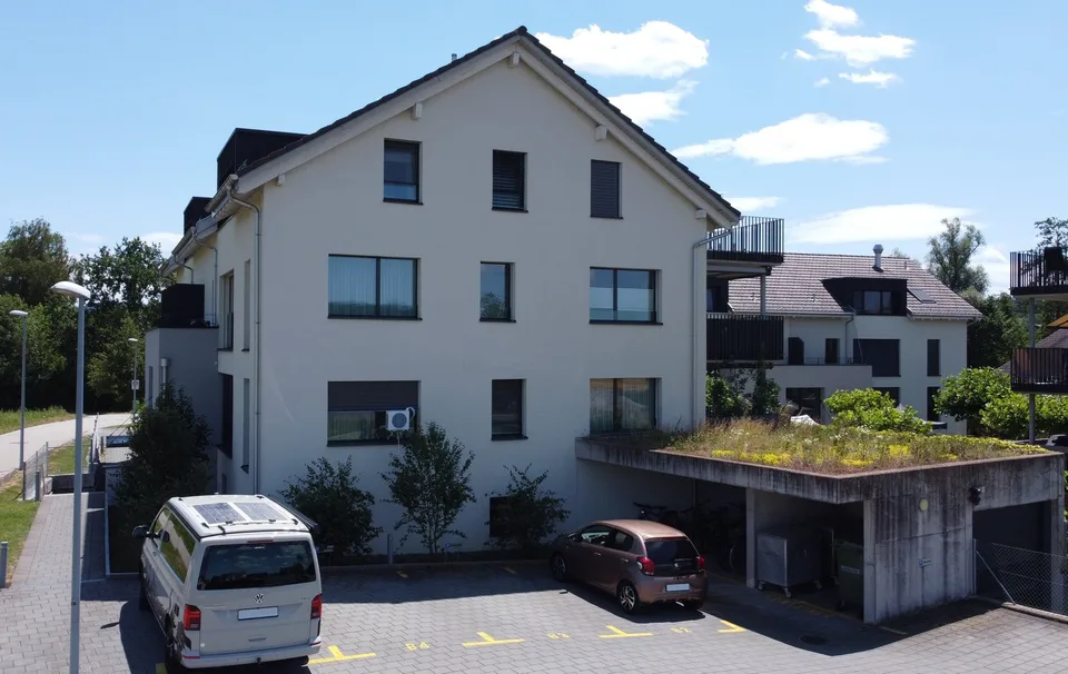 Moderne 4.5-Zimmer-Wohnung mit 2 Balkonen und schöner Aussicht in Affoltern am Albis