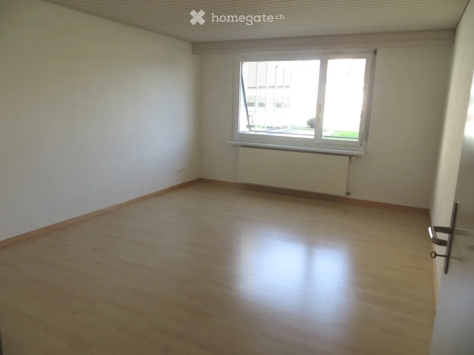 Appartement avec jardin et grande terrasse & véranda vitrée exposée au sud