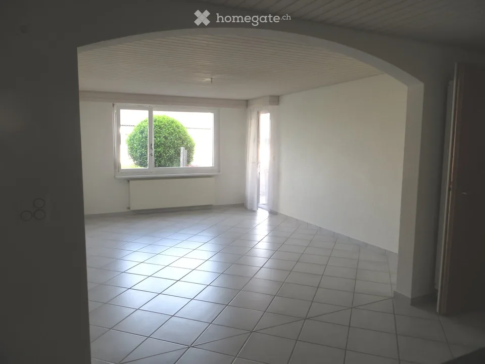 Appartement avec jardin et grande terrasse & véranda vitrée exposée au sud