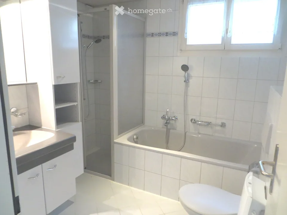 Appartement avec jardin et grande terrasse & véranda vitrée exposée au sud