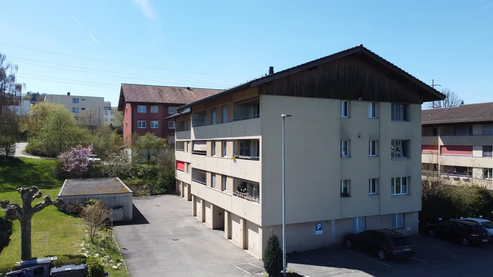 Exciting 3.5 room apartment with balcony and garage in Moosseedorf