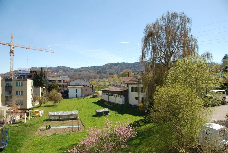 Spannende 3.5 Zimmer Eigentumswohnung mit Balkon und Garage in Moosseedorf