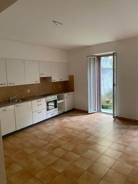 Appartamento in casa in stile classico nel paese di Arogno