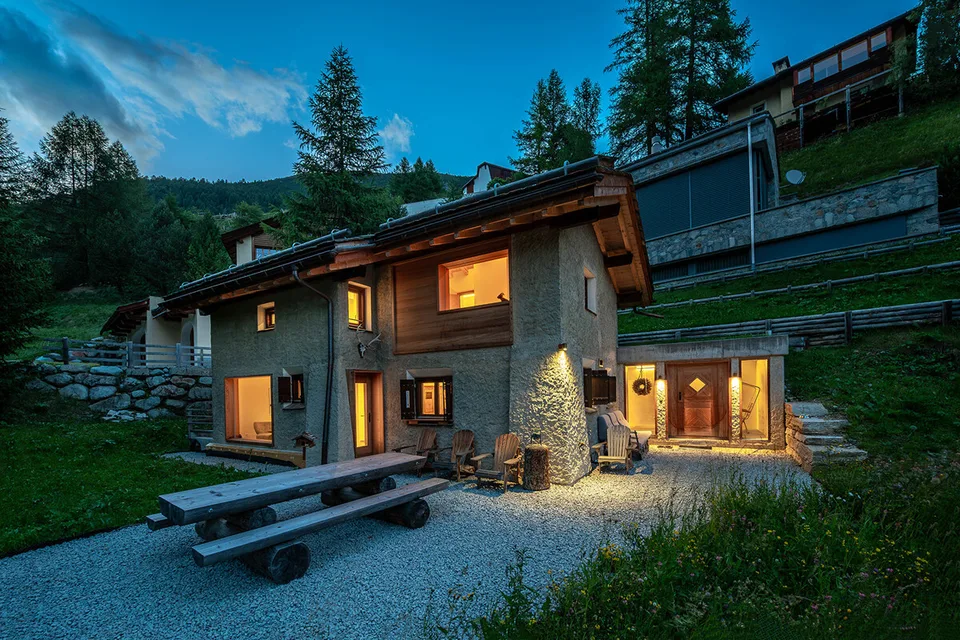 Ferienhaus in La Punt Chamues-ch: ruhig, stilvoll, kernsaniert
