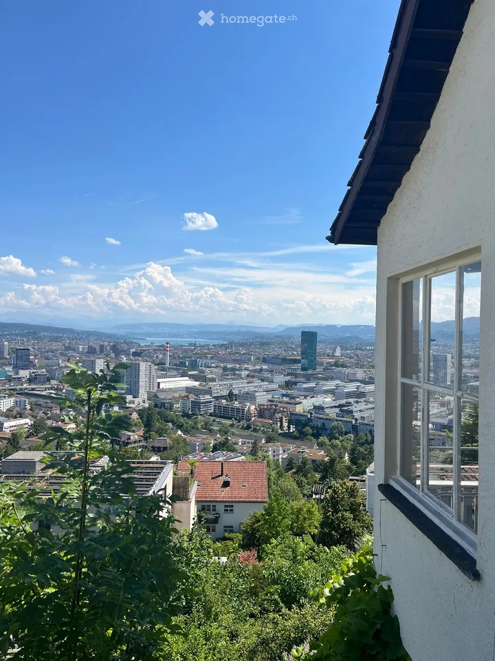 Affitto per un periodo limitato di 2 anni, casa bifamiliare di 4,5 locali in una zona tranquilla a Zürich-Höngg