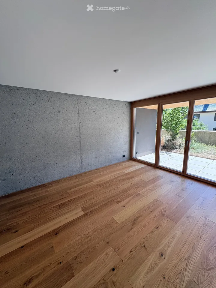 Ruhige, sonnige Wohnung mit Sitzplatz