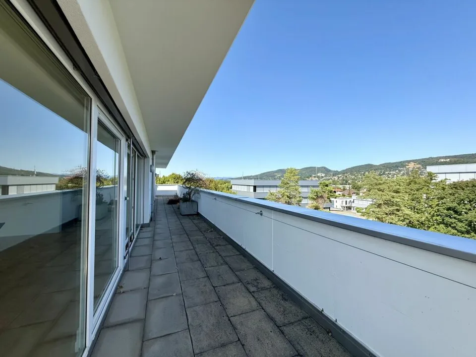 Riservato - Immediatamente disponibile - appartamento in mansarda luminoso ad Aesch BL – foto 13 di 16