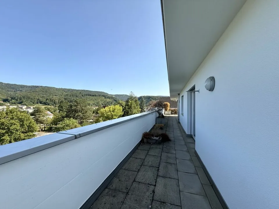 Riservato - Immediatamente disponibile - appartamento in mansarda luminoso ad Aesch BL – foto 14 di 16