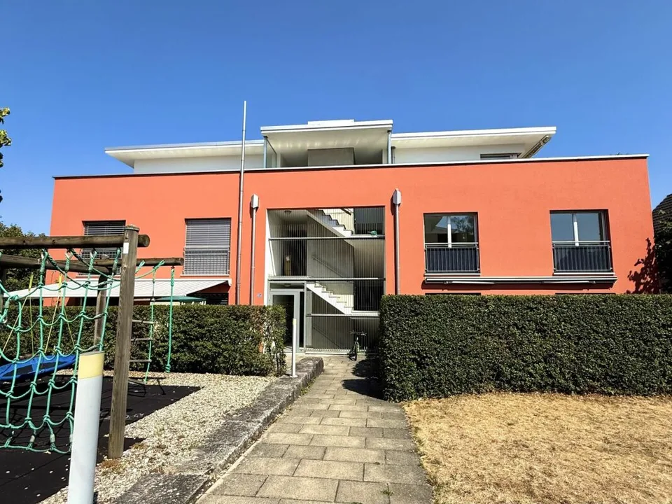 Riservato - Immediatamente disponibile - appartamento in mansarda luminoso ad Aesch BL – foto 16 di 16