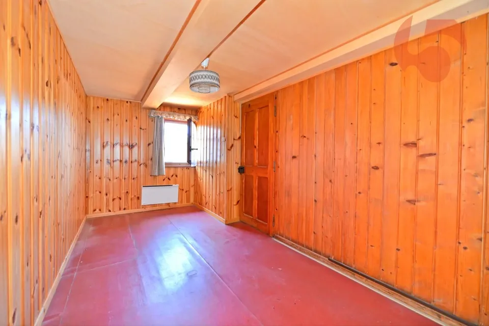 Autentica casa di villaggio con grande potenziale, garage e carnotzet