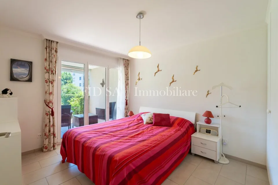 MINUSIO - Appartement avec jardin en position centrale
