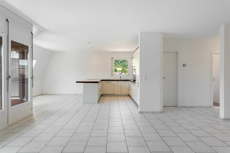 Zunzgen | 250m bis nach Sissach - Grosse Familienwohnung, 5.5 Zimmer auf 135m²
