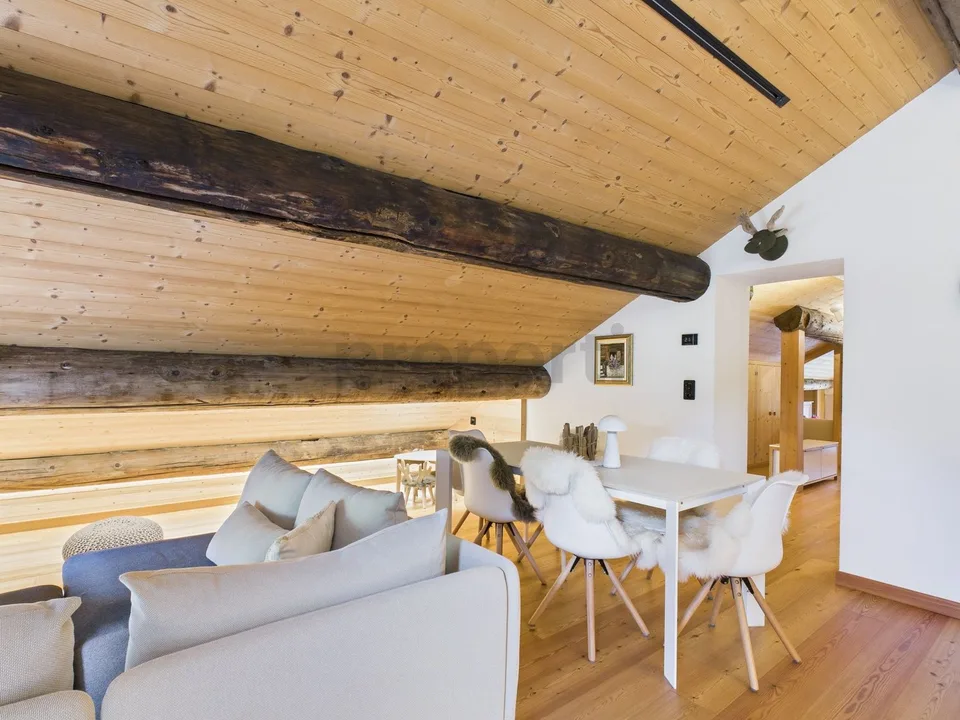 Tradition trifft Komfort: 2.5 Zimmer Zweitwohnung in Nufenen - naturverbunden und doch modern