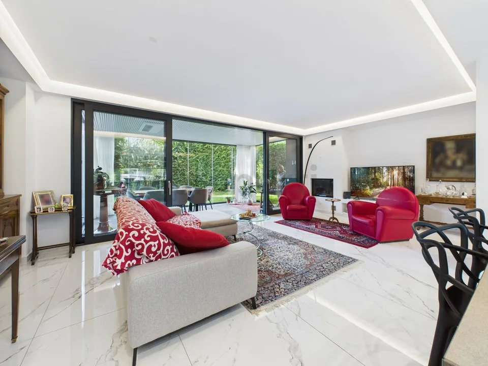 Moderne Villa mit Garten, privatem Spa und fortschrittlicher Technologie in Locarno