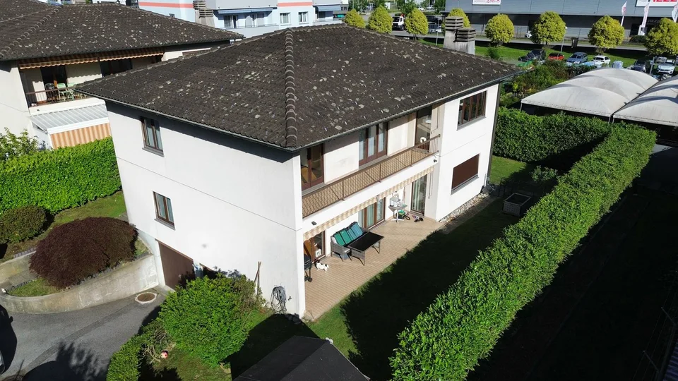 Appartamento 4,5 locali con box auto in casa bifamiliare