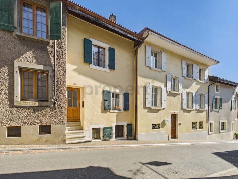 Maison élégamment rénovée au coeur d'Aubonne