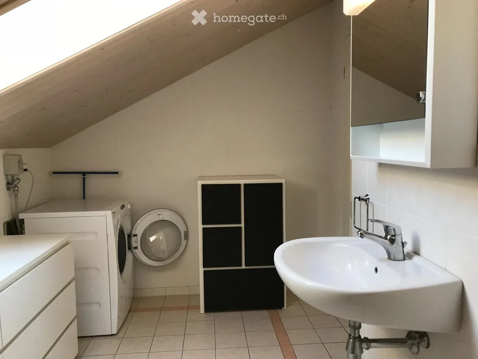 Zu vermieten geräumiges Studio mit atemberaubendem Blick