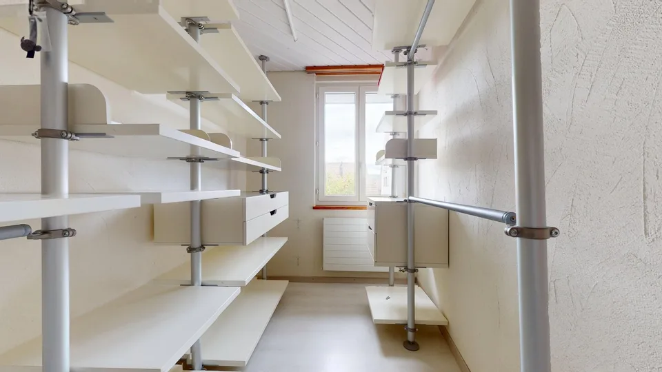 Charmanter 4.5-Zimmer-Hausteil mit Terrasse, Garten und Kachelofen in Rekingen – Foto 6 von 20