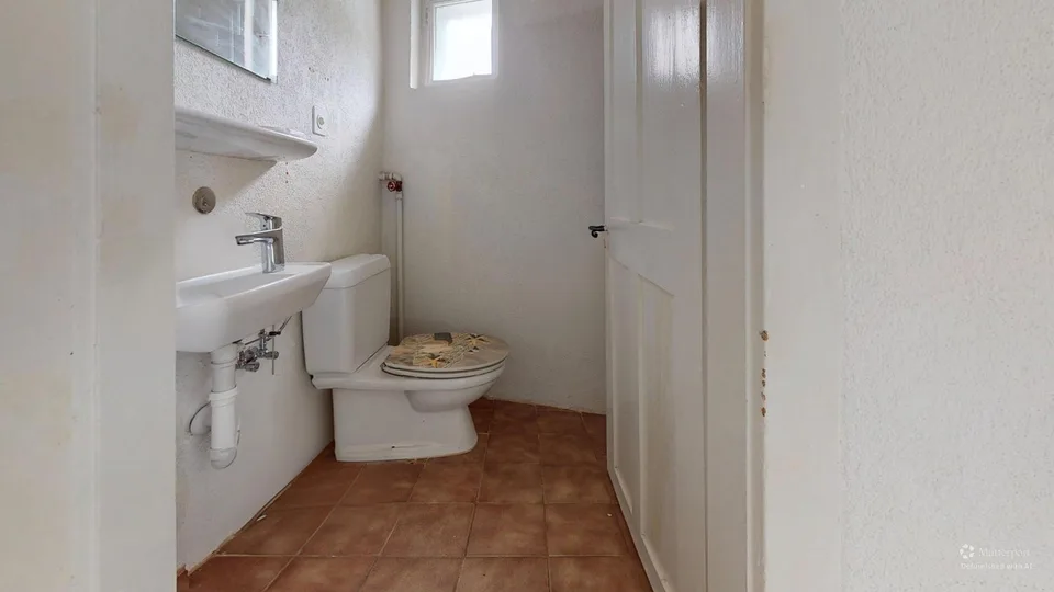Charmanter 4.5-Zimmer-Hausteil mit Terrasse, Garten und Kachelofen in Rekingen – Foto 8 von 20
