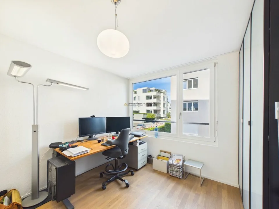 Appartement lumineux de 4,5 pièces avec grand balcon ensoleillé – photo 13 sur 30