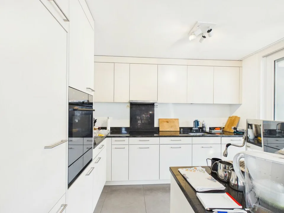 Appartement lumineux de 4,5 pièces avec grand balcon ensoleillé – photo 8 sur 30